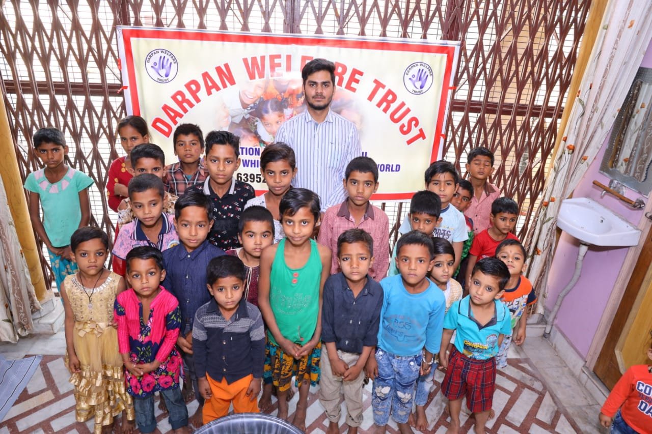 b03e5733-af8d-46c6-b37c-ada522e8d6b0